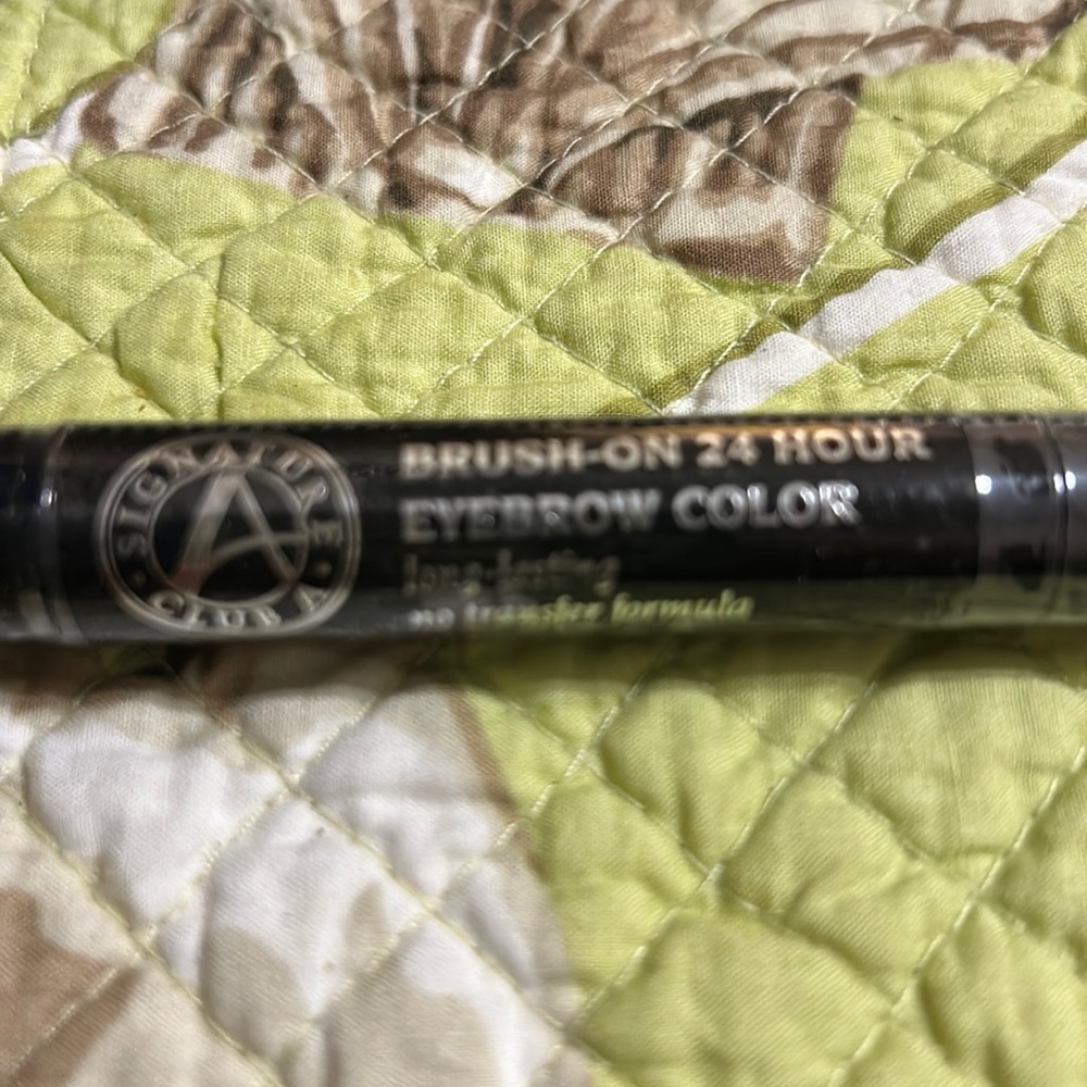 NWT,Signature Club A by Adrienne Arpel,Brush on Eyebrow Color, Medium Dark shade